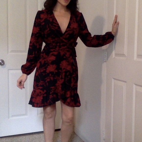 Floral faux wrap dress - Picture 4 of 5